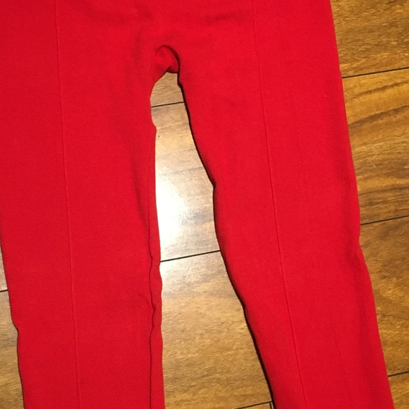NWT MeMoi Fashion Leggings Pleated Front Red Size S/M - Picture 3 of 13